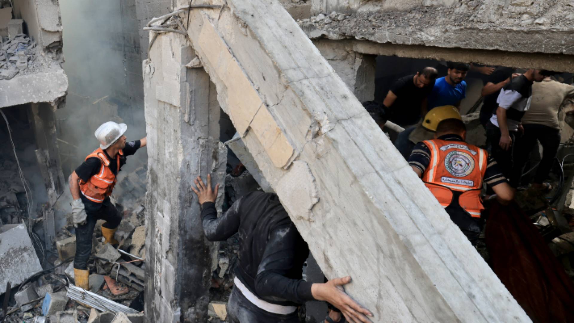 دمار خلفه قصف الاحتلال الإسرائيلي في قطاع غزة