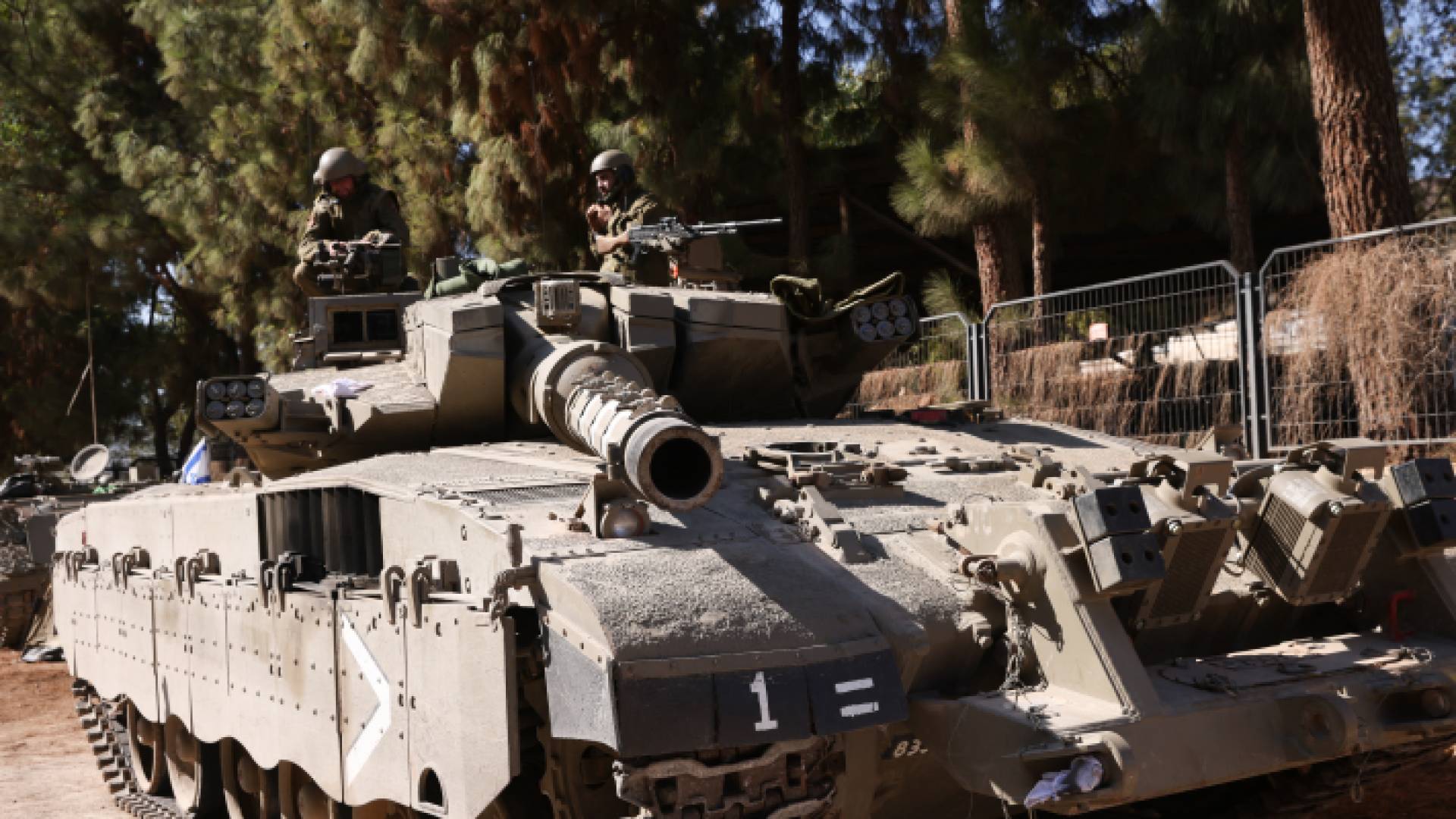 آلية عسكرية تابعة للاحتلال الإسرائيلي