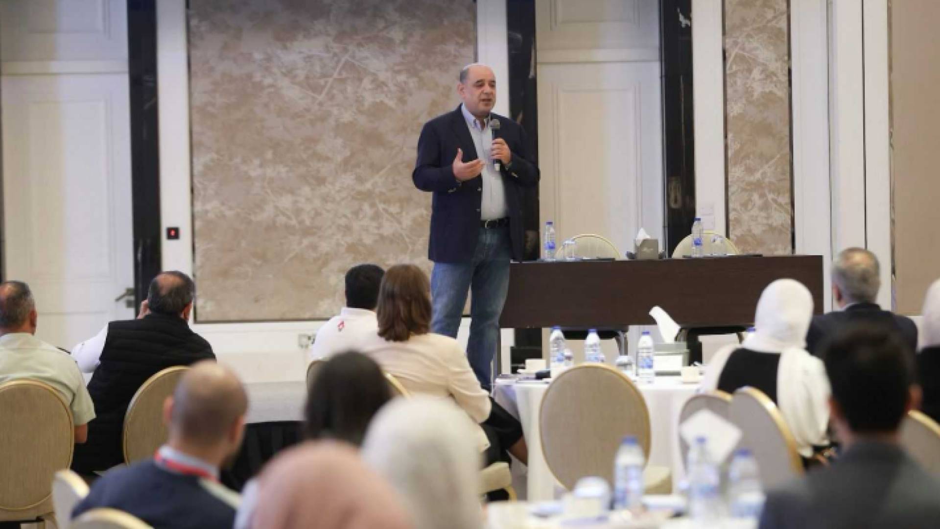 وزير الاقتصاد الرقمي والريادة - أحمد الهناندة