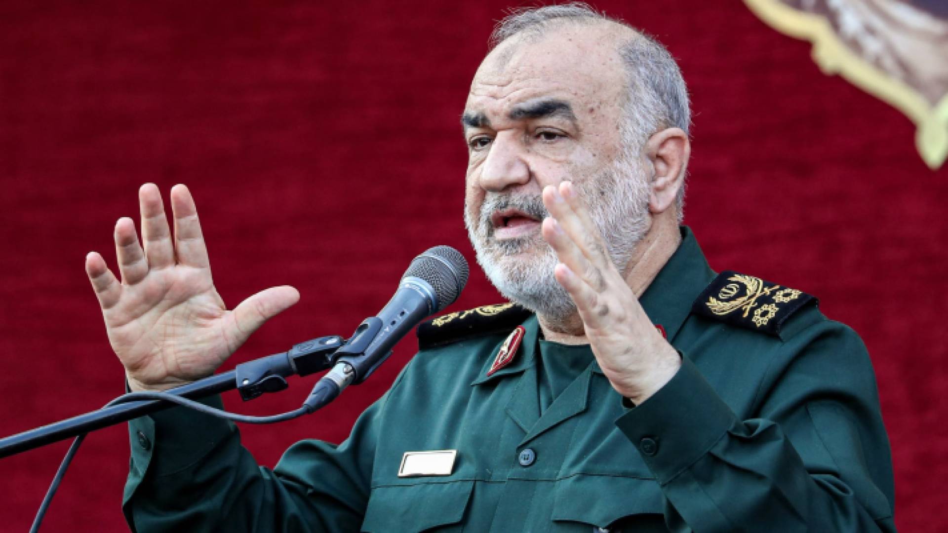 قائد الحرس الثوري الإيراني اللواء حسين سلامي