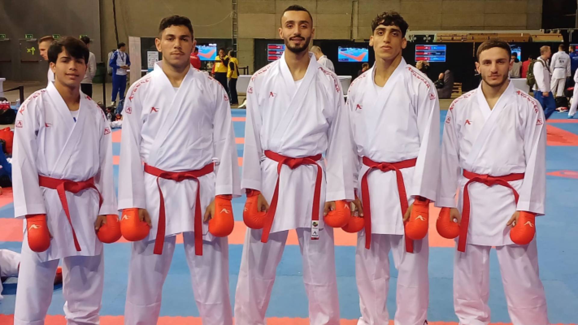 نجوم المنتخب الوطني