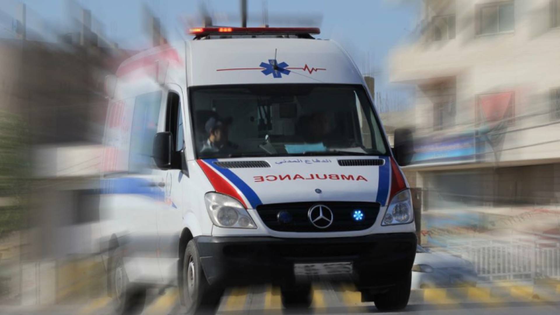 مركبة تابعة للدفاع المدني