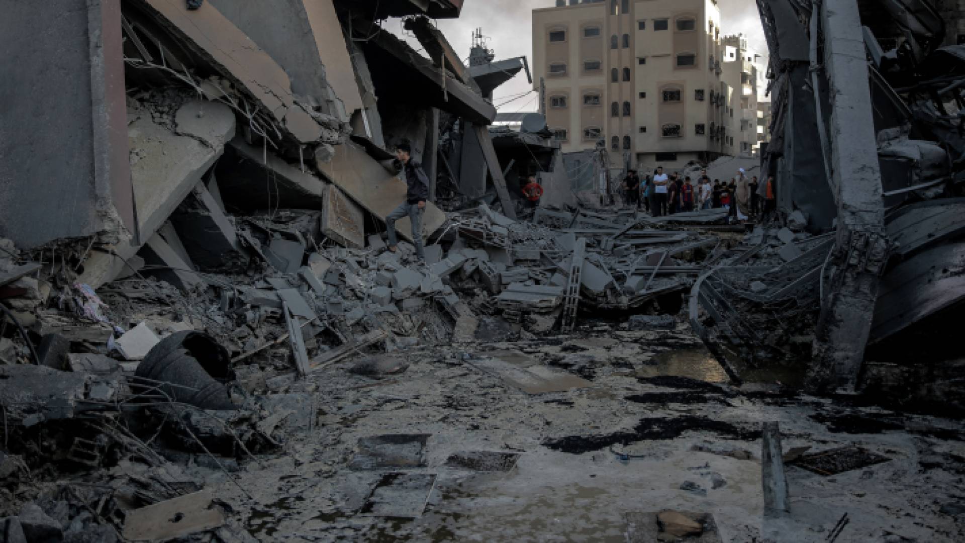 دمار خلفه قصف الاحتلال الإسرائيلي في قطاع غزة