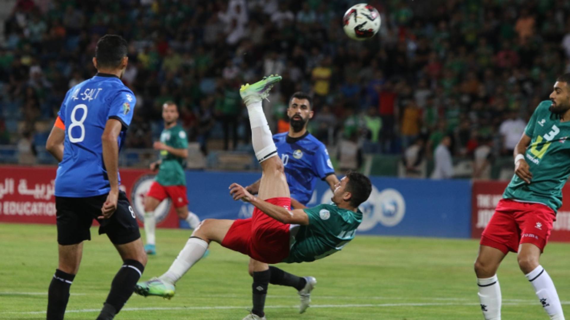 مواجهة سابقة بين الوحدات والسلط