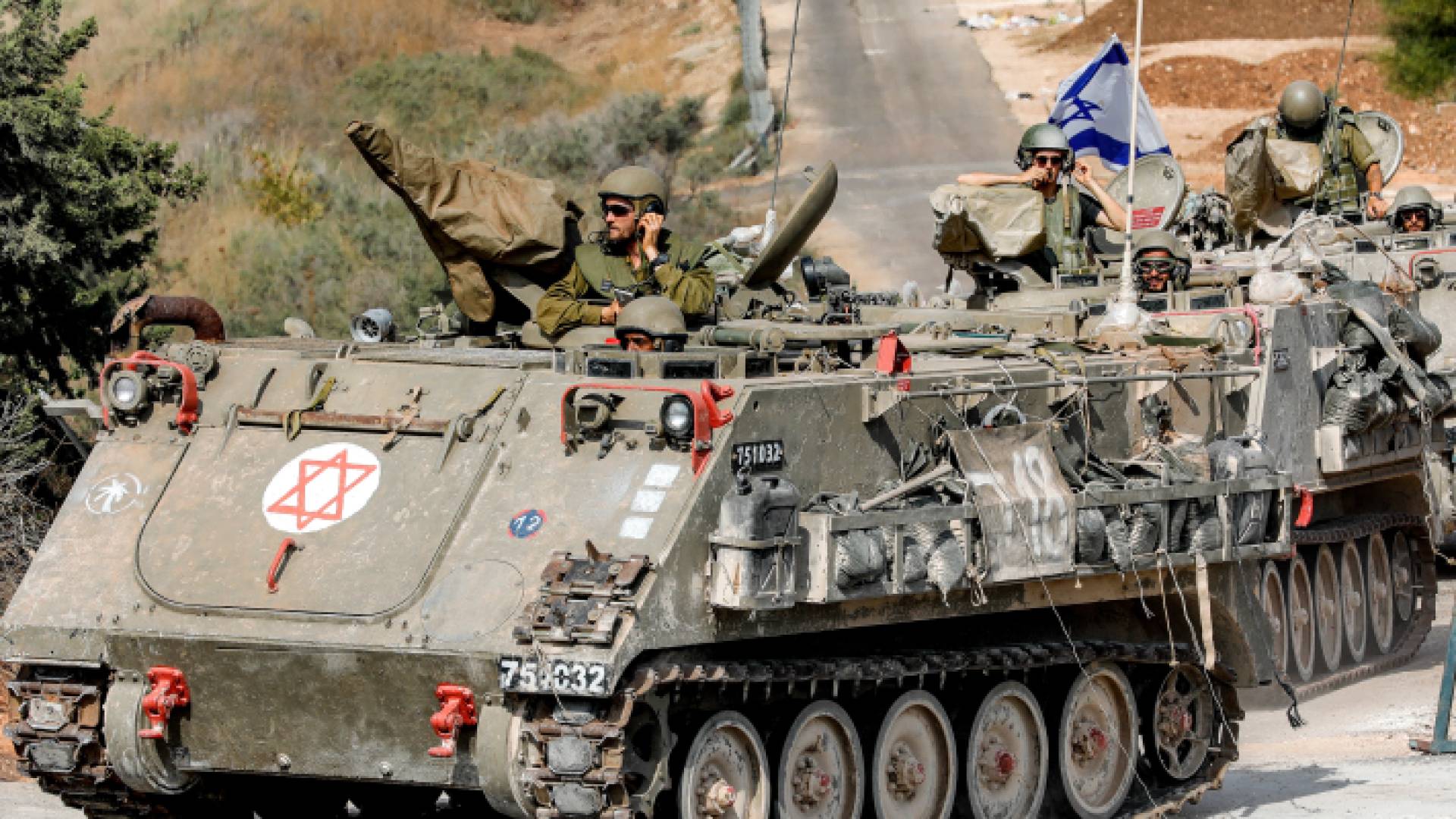 آلية عسكرية تابعة للاحتلال الإسرائيلي