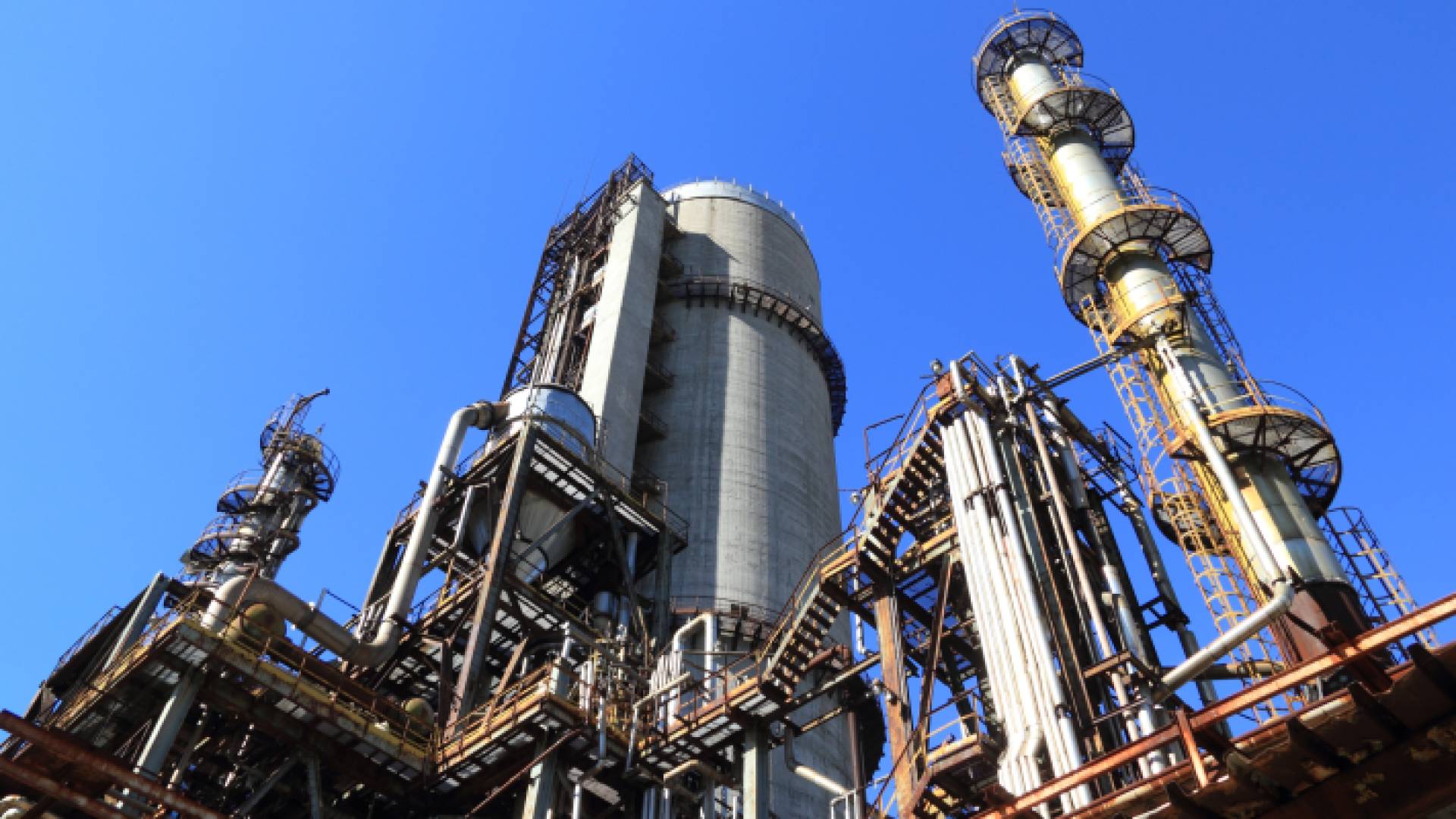 صورة تعبر عن الصناعة