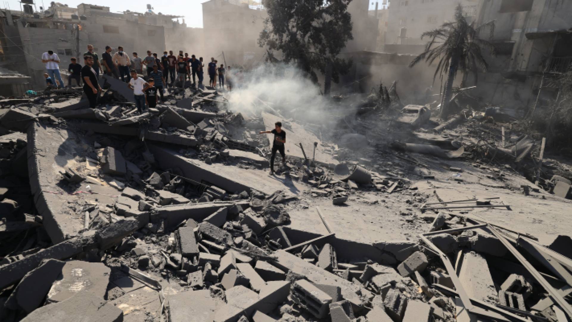 دمار خلفه قصف الاحتلال الإسرائيلي في قطاع غزة