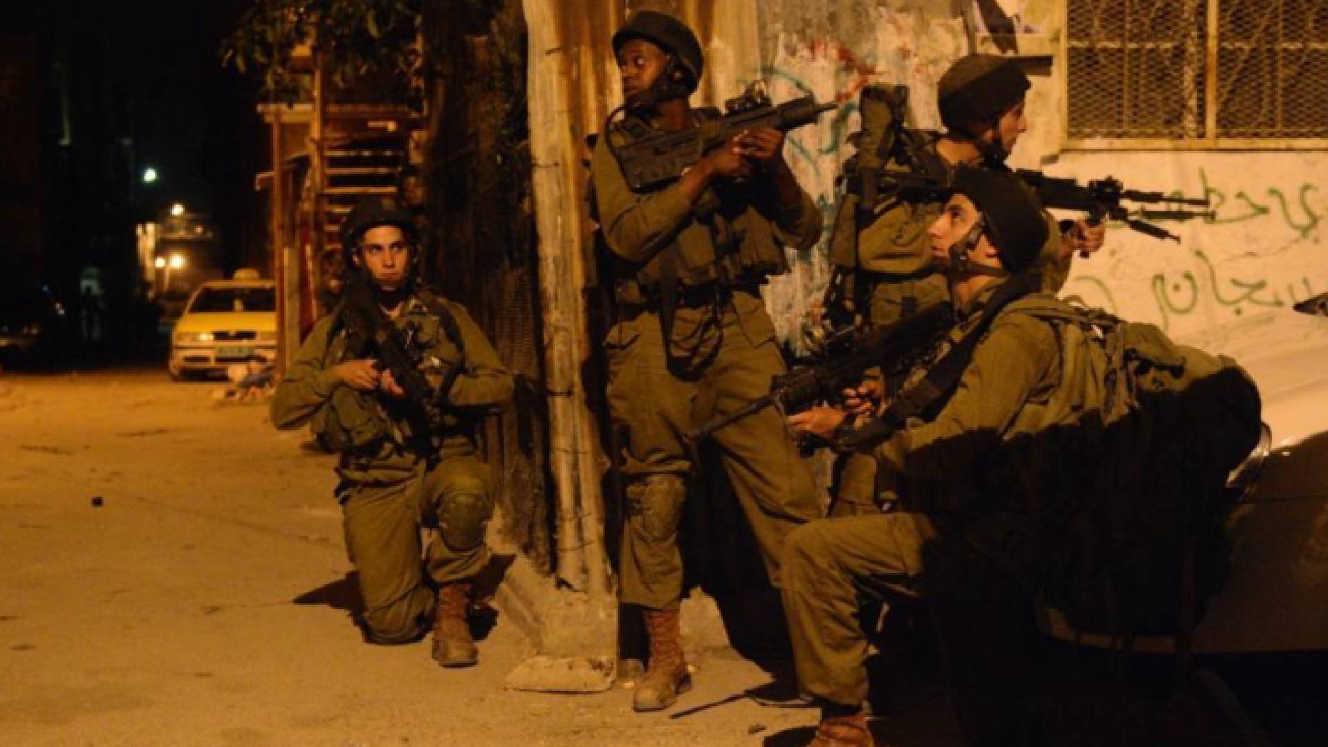 قوات الاحتلال خلال اقتحام إحدى المدن الفلسطينية