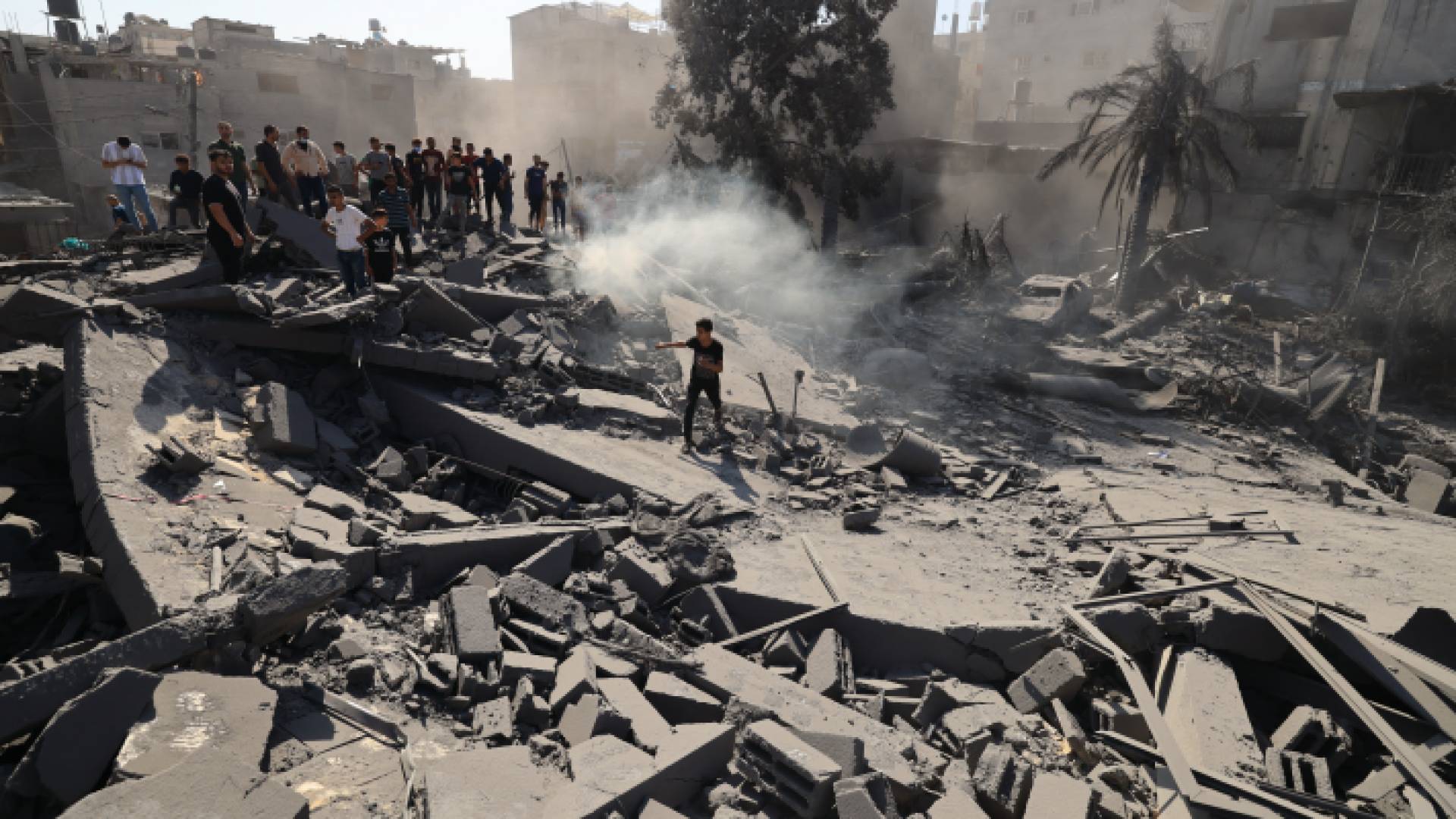 دمار خلفه قصف الاحتلال الإسرائيلي في قطاع غزة