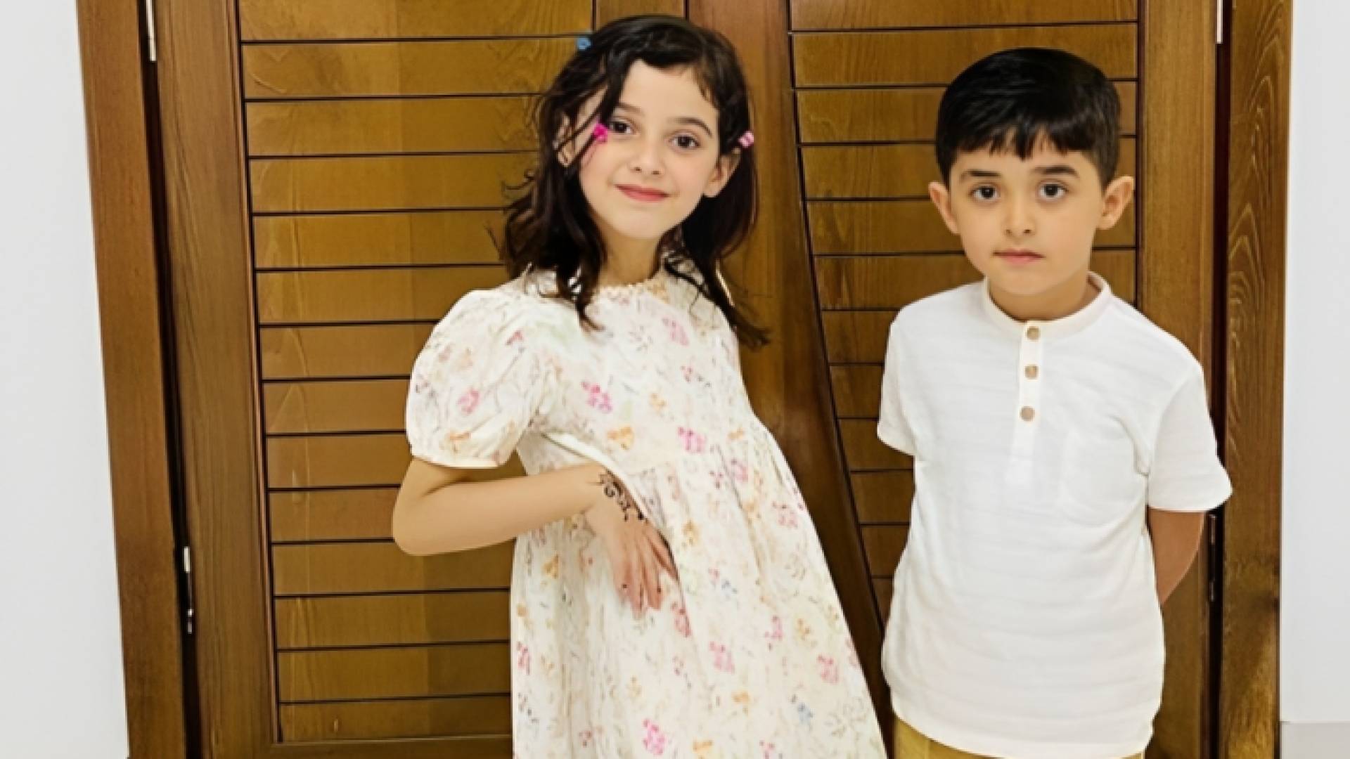 نشرت الأم صورة تجمع طفليها