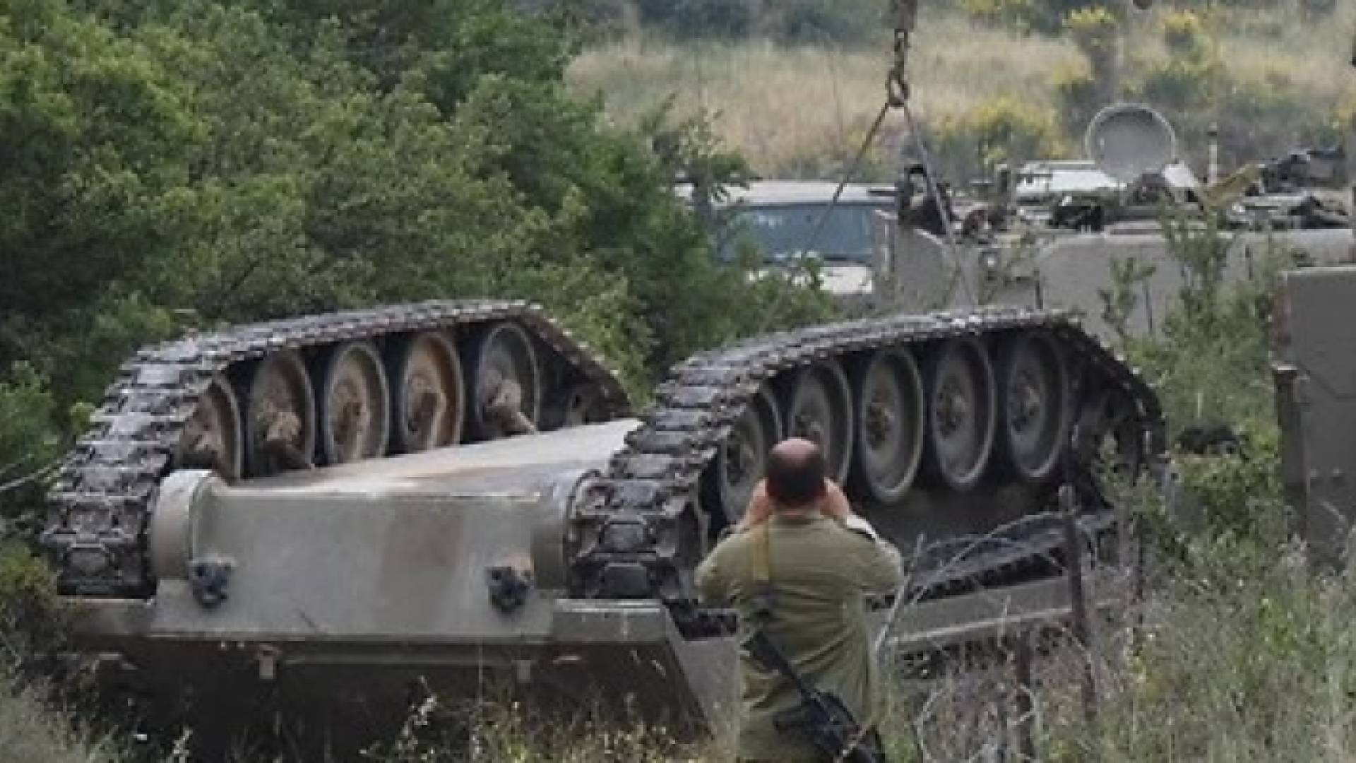 دبابة للاحتلال