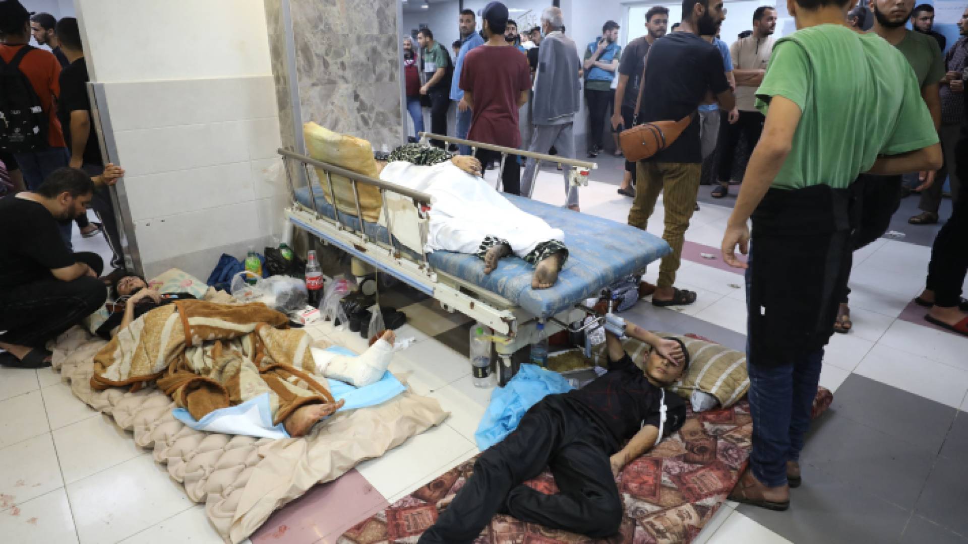 مصابون داخل مستشفيات غزة