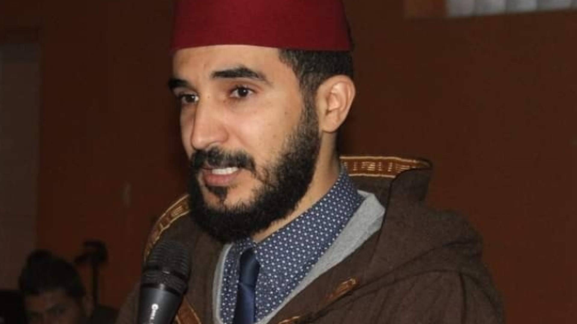 النائب الجزائري زكريا بلخير