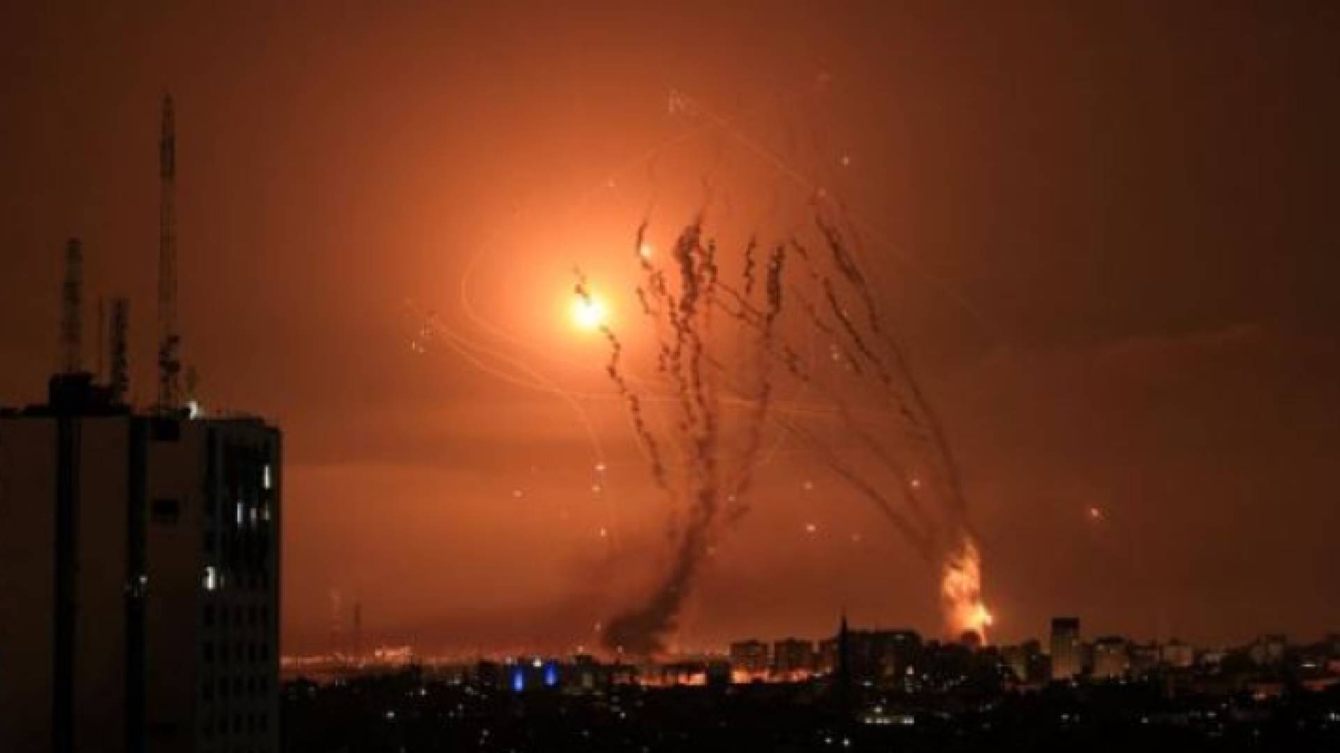 رشقات صاروخية