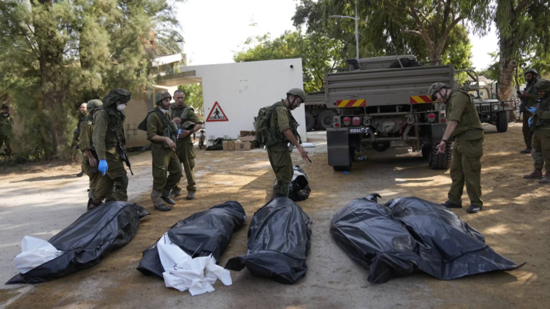 جثث لجنود الاحتلال خلال معركة طوفان الأقصى