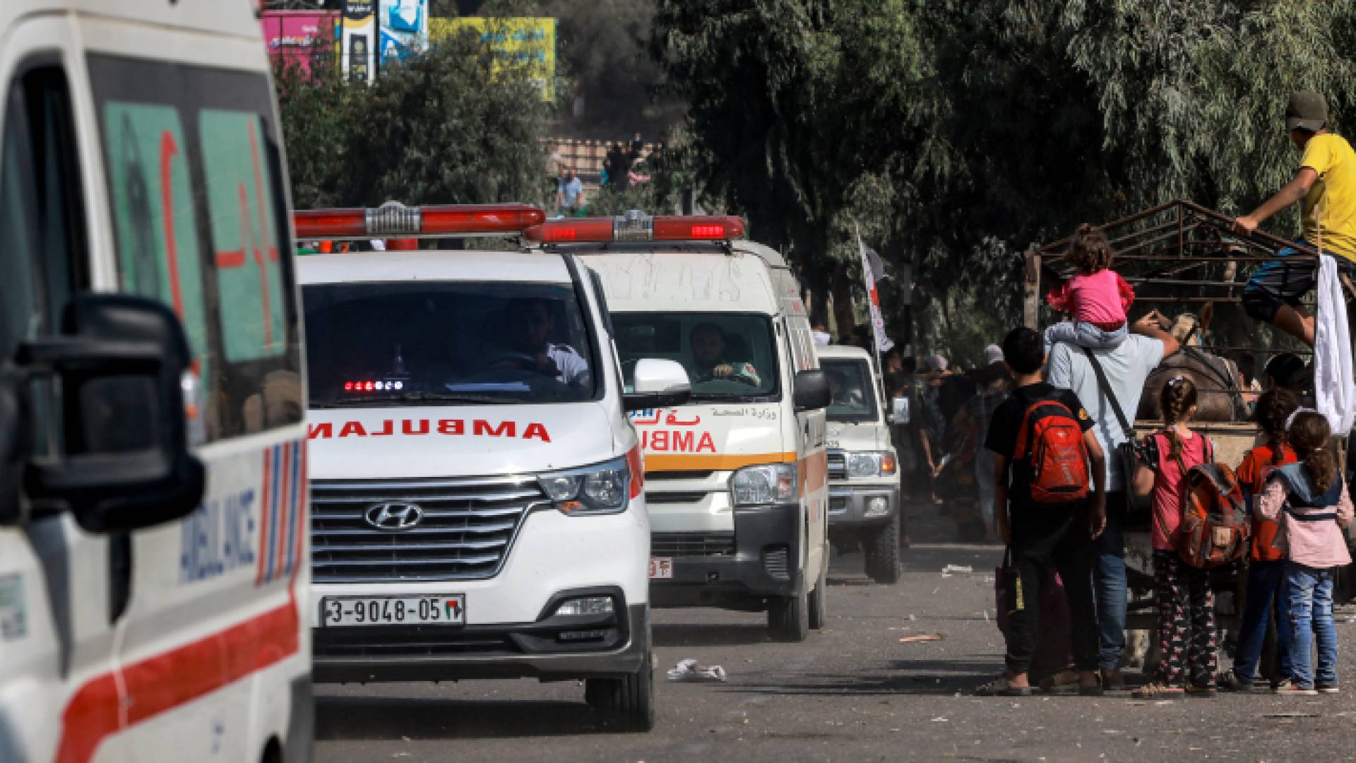 قافلة إسعافات في قطاع غزة