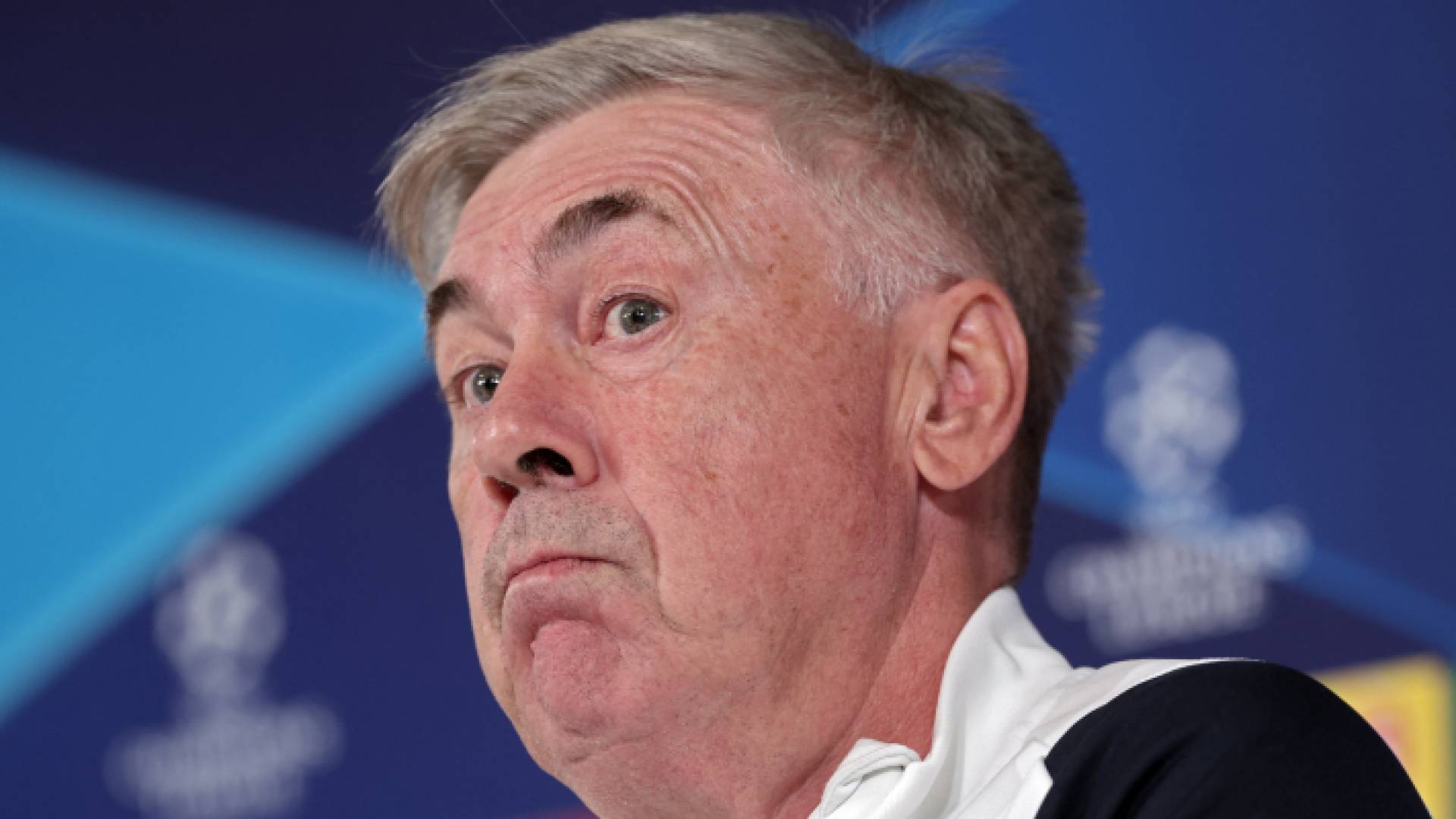 من مؤتمر صحفي