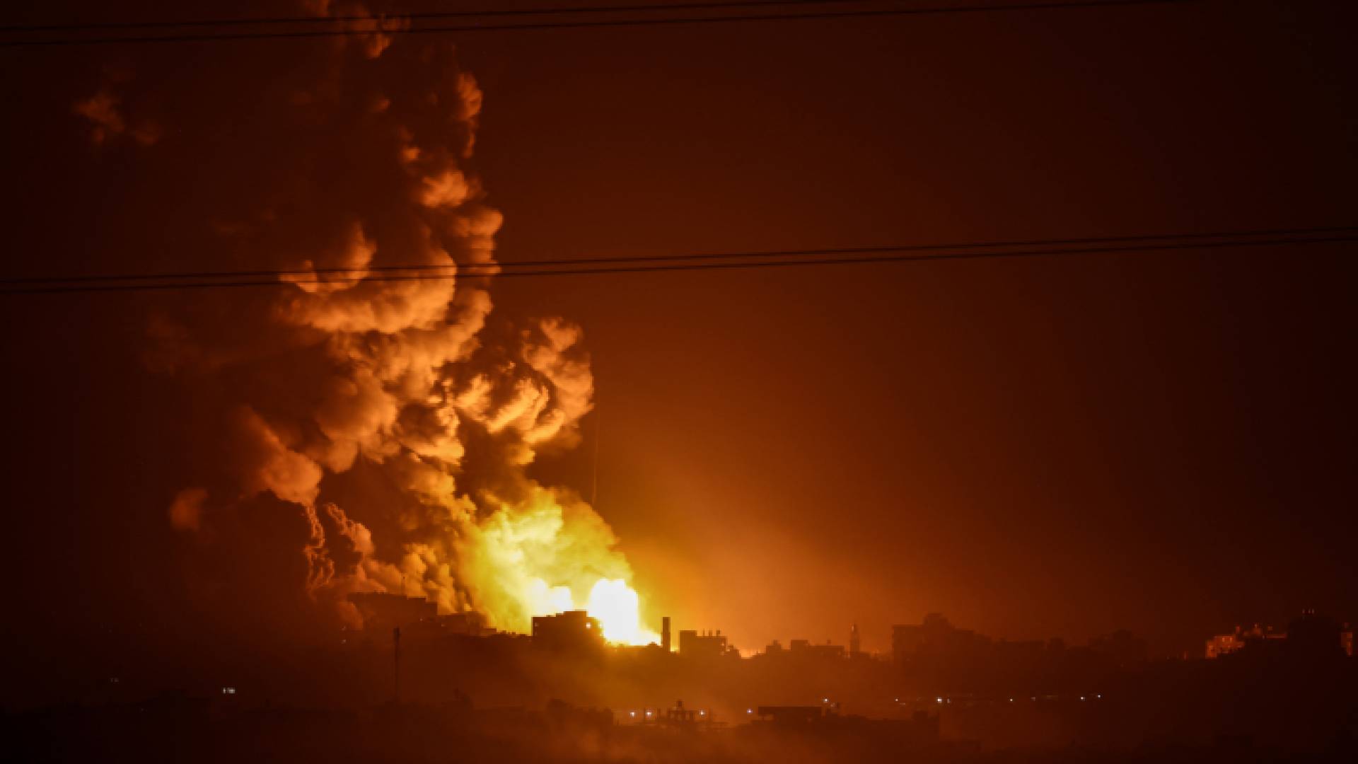 قصف عنيف على قطاع غزة