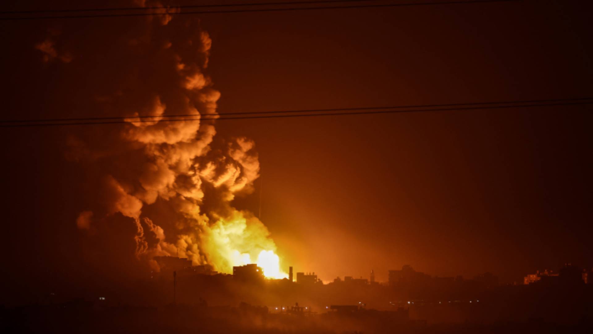 قصف عنيف على قطاع غزة