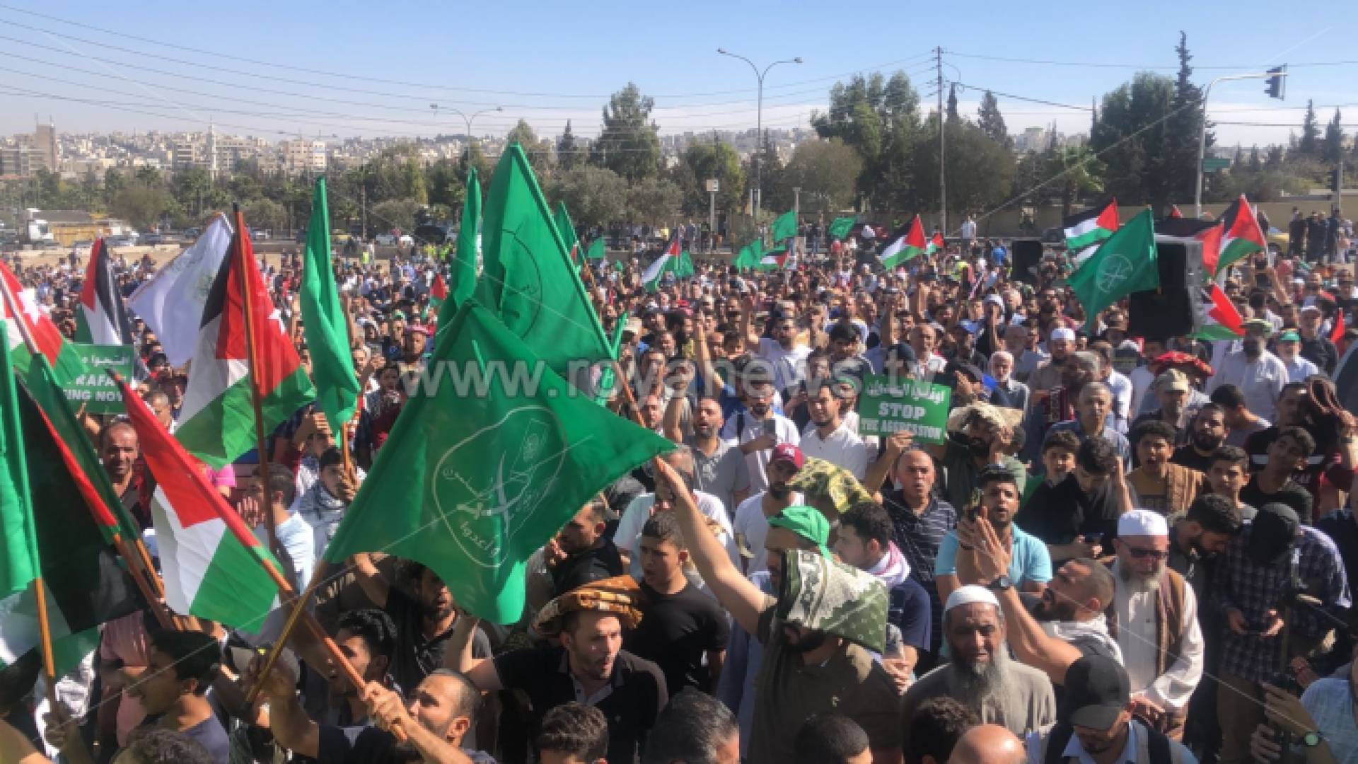 أردنيون ينفذون وقفات ومسيرات تضامنية نصرة للأهل بغزة