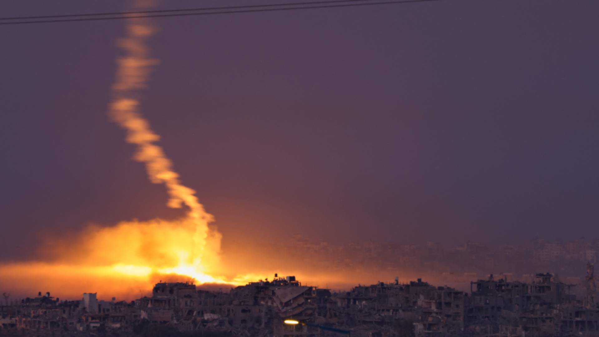 قصف عنيف على قطاع غزة