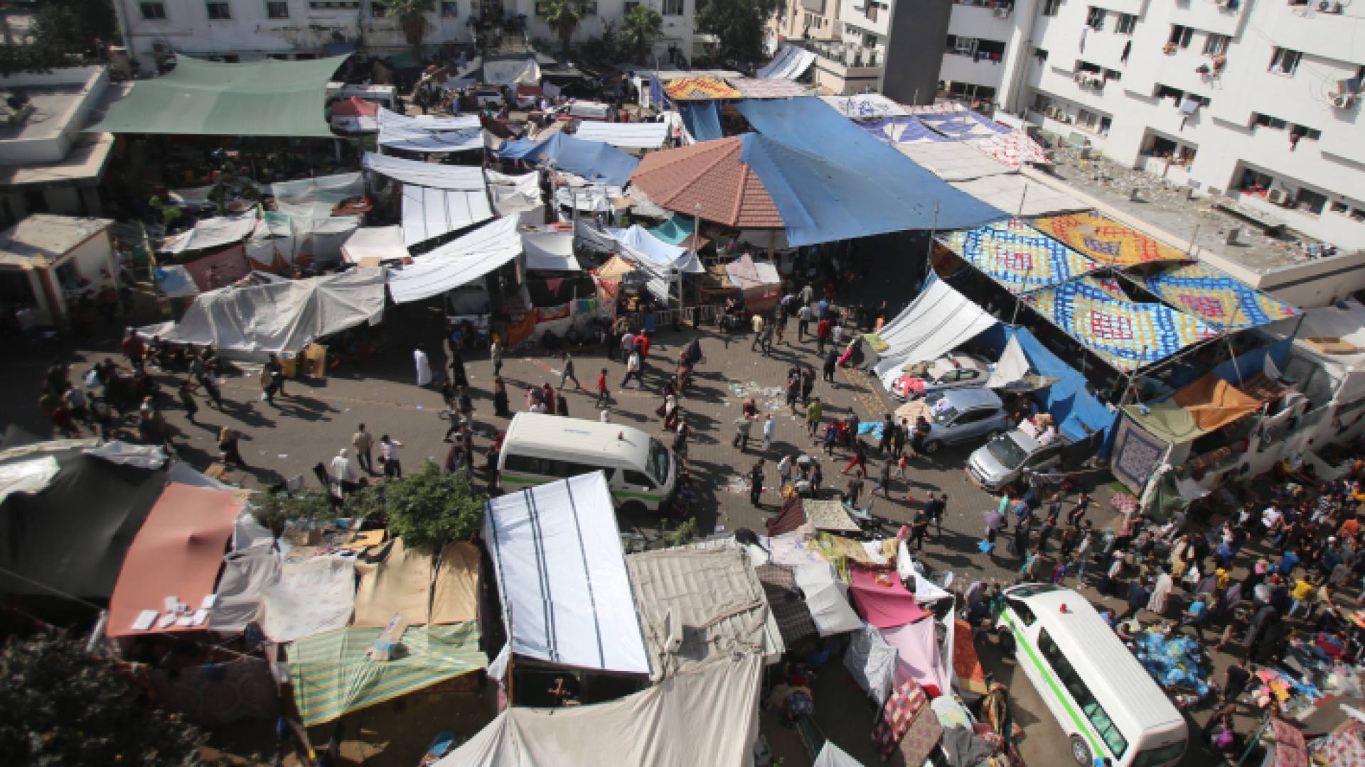 محيط مستشفى الشفاء في غزة