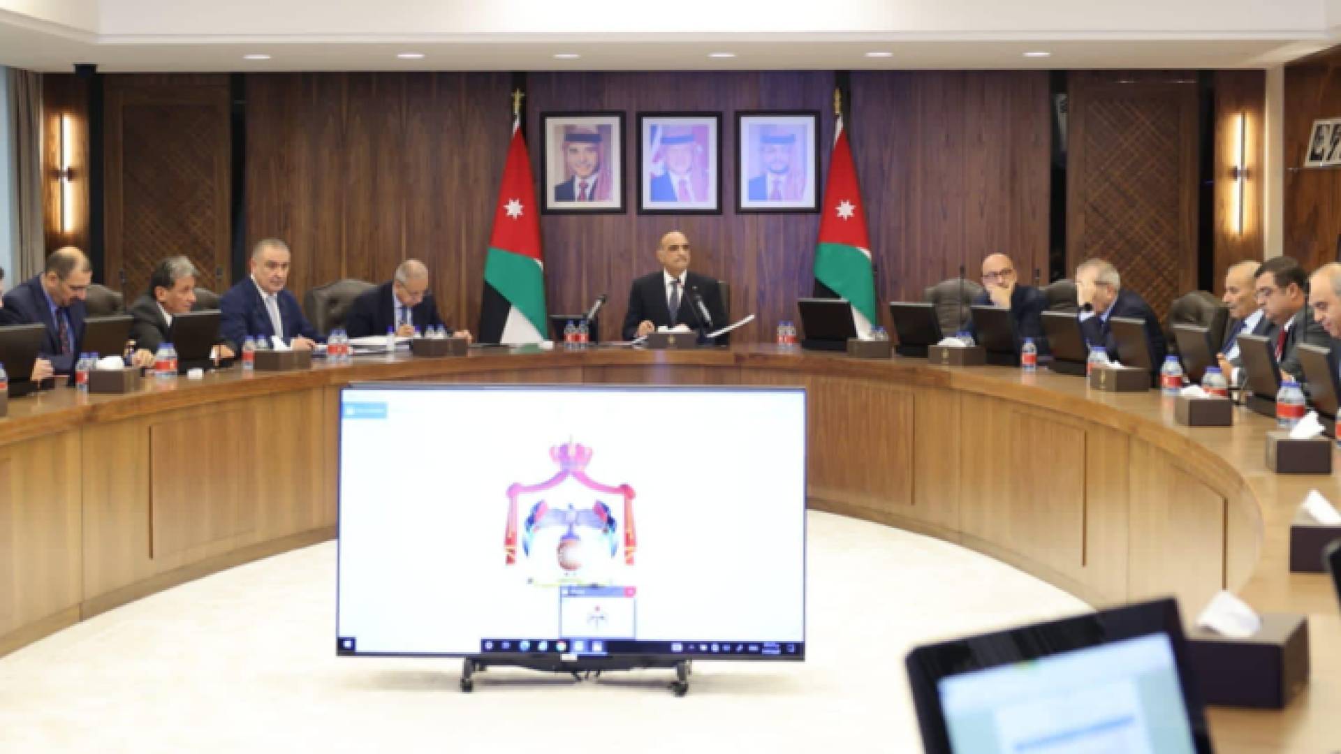 جانب من جلسة مجلس الوزراء