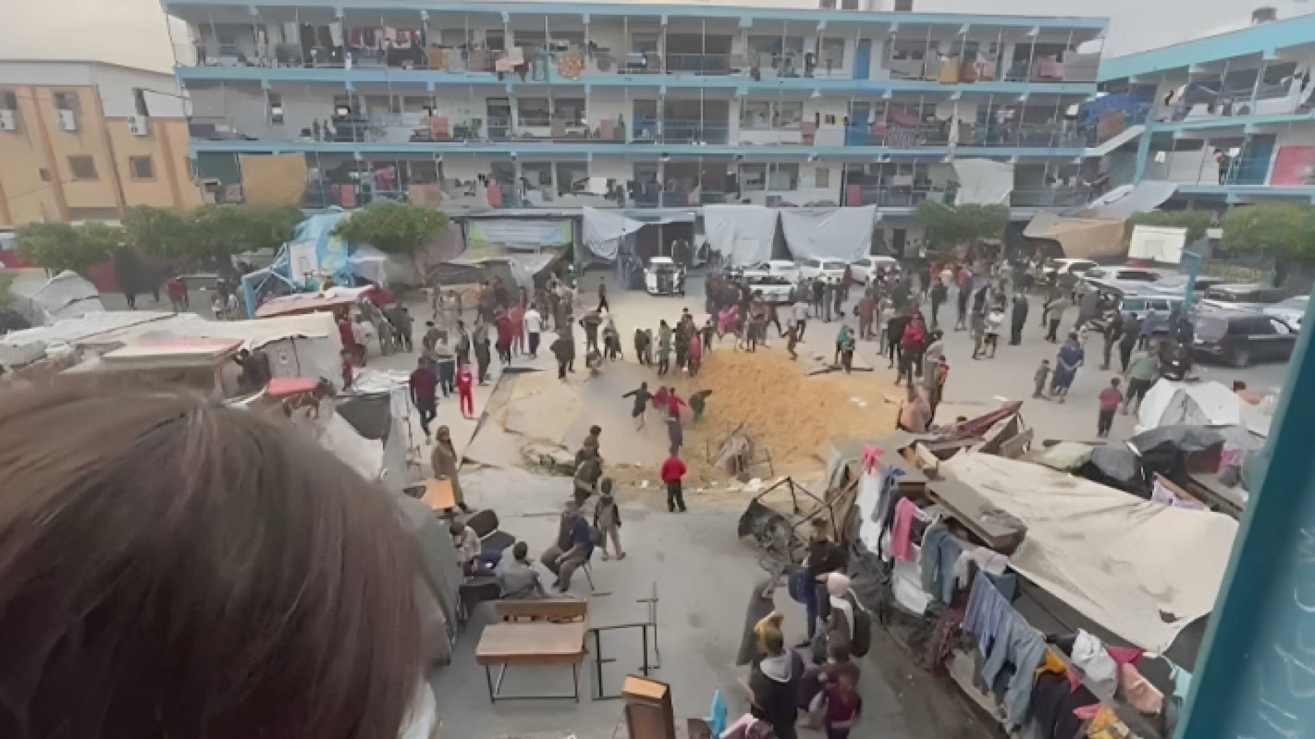 آثار القصف اللذي خلفه الاحتلال في المدارسة