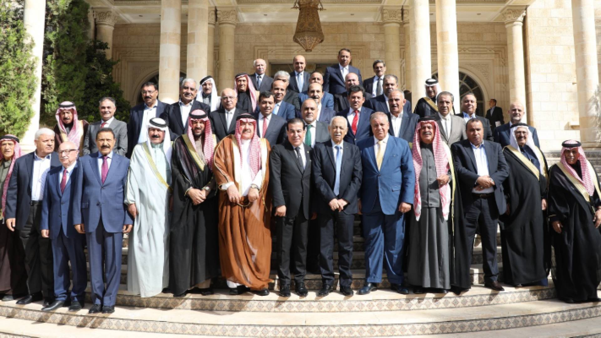 لقاء الوجهاء مع رئيس الديوان الملكي