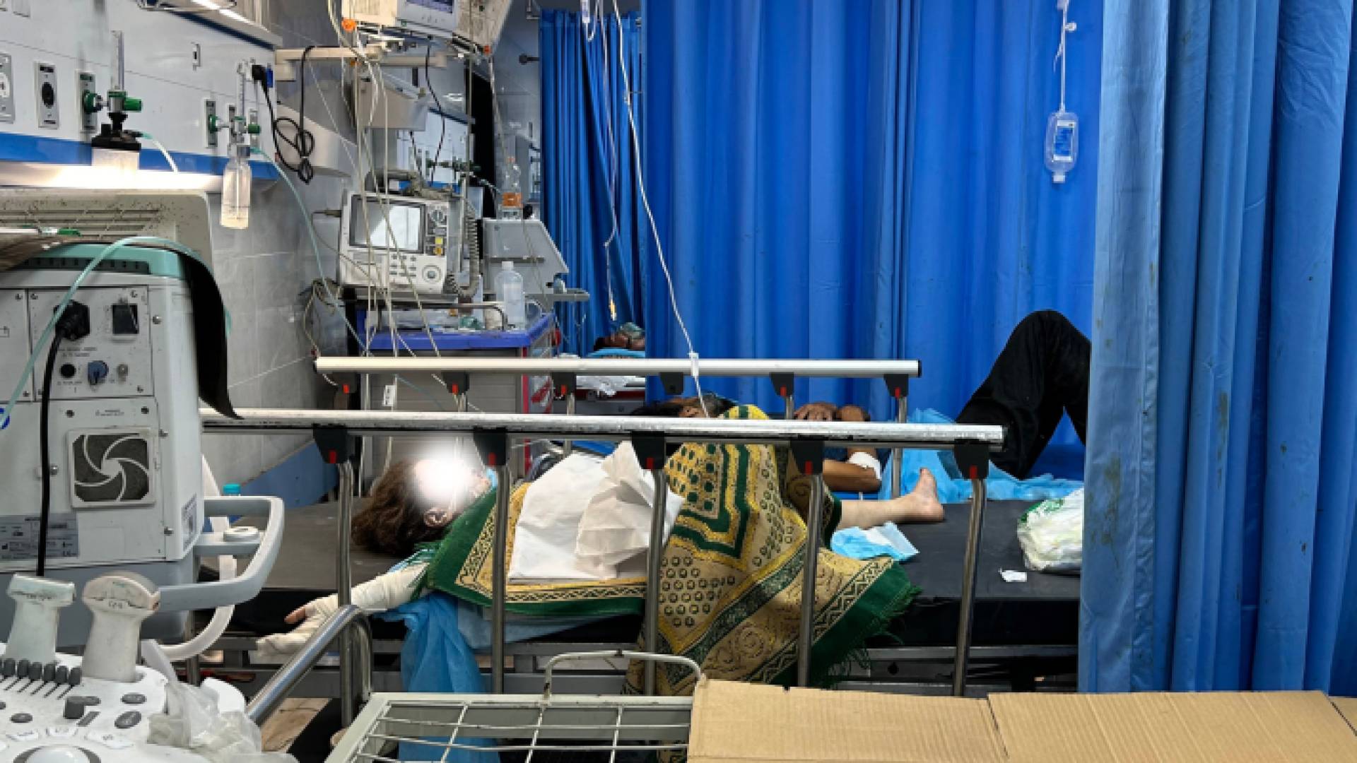 صغيرة في مستشفى الشفاء بغزة