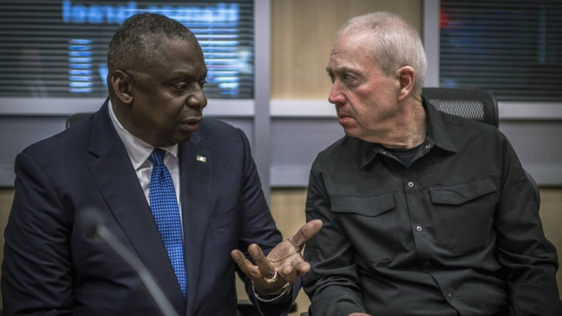 وزير الدفاع الأمريكي لويد أوستن ووزير حرب الاحتلال يوآف غالانت