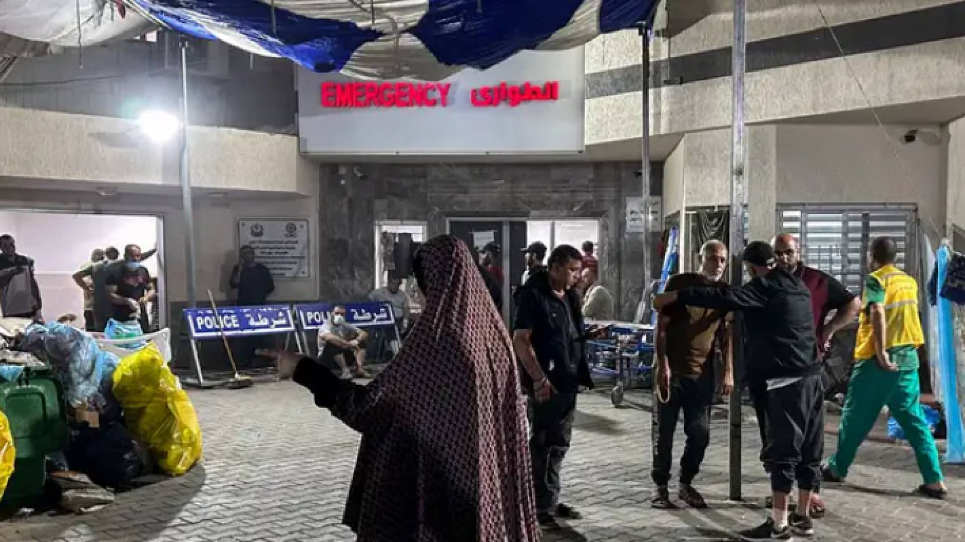 مدخل مجمع الشفاء الطبي في قطاع غزة