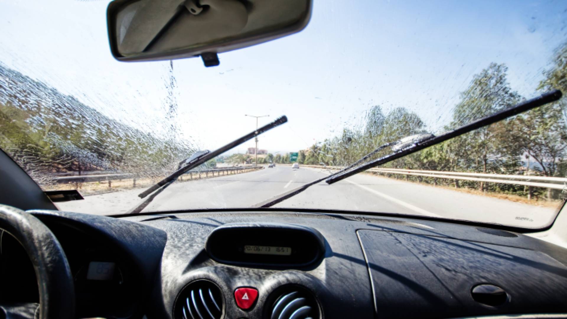 ماسحات زجاج مركبة - تعبيرية