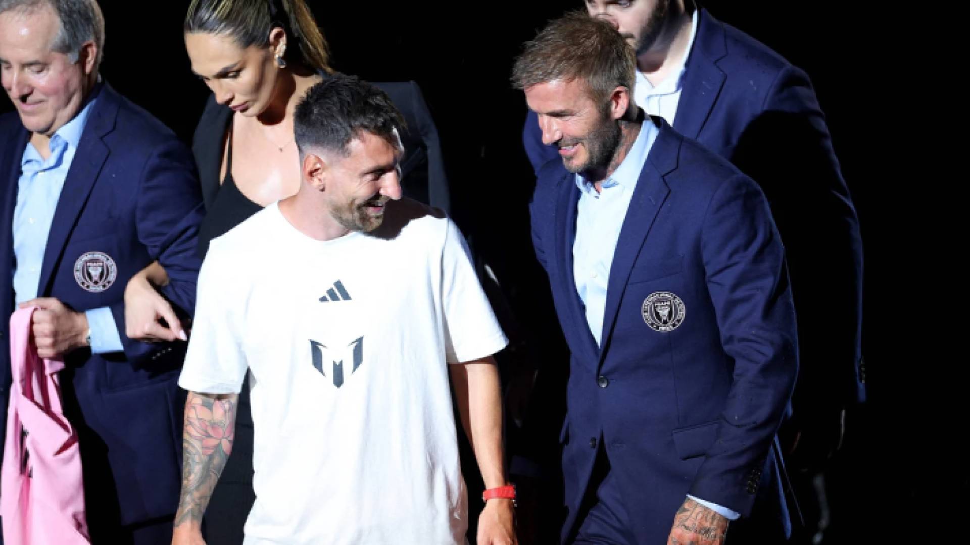 صورة سابقة لبيكهام وميسي