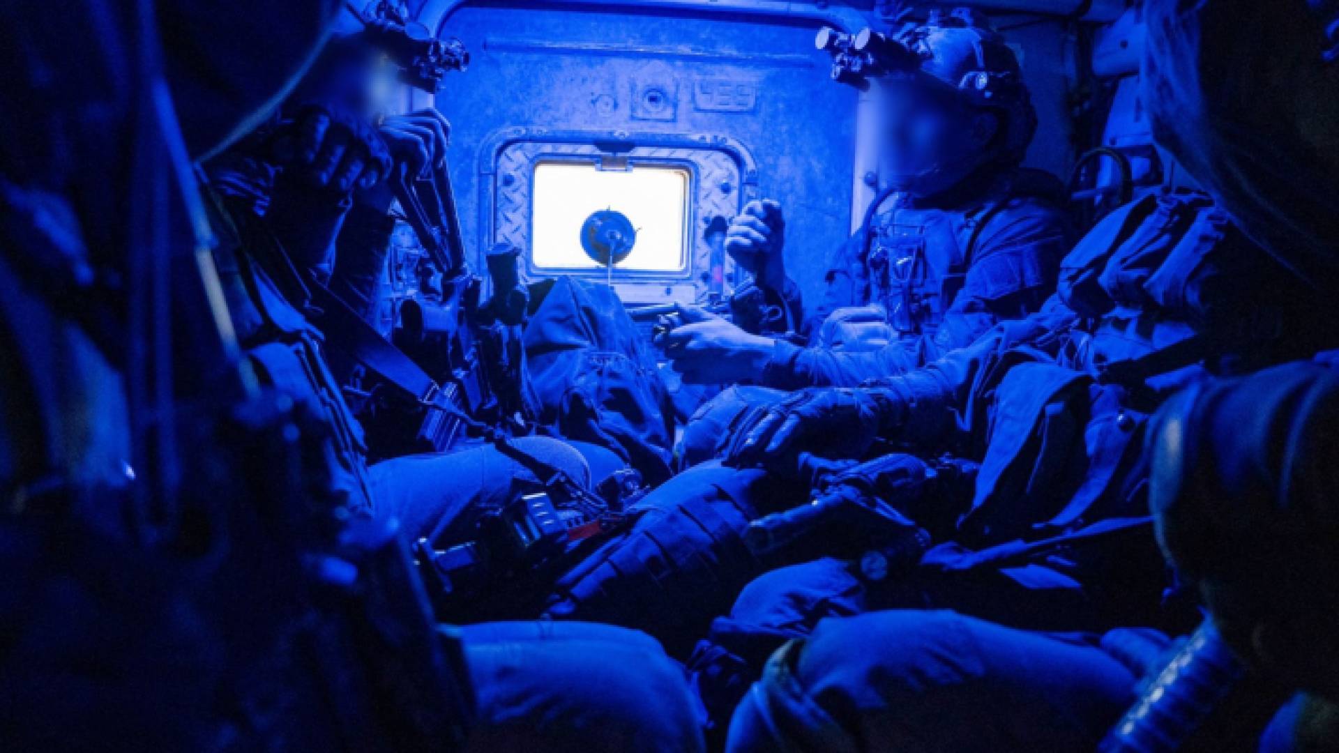 قوات الاحتلال تتحصن في مستشفى الشفاء بغزة