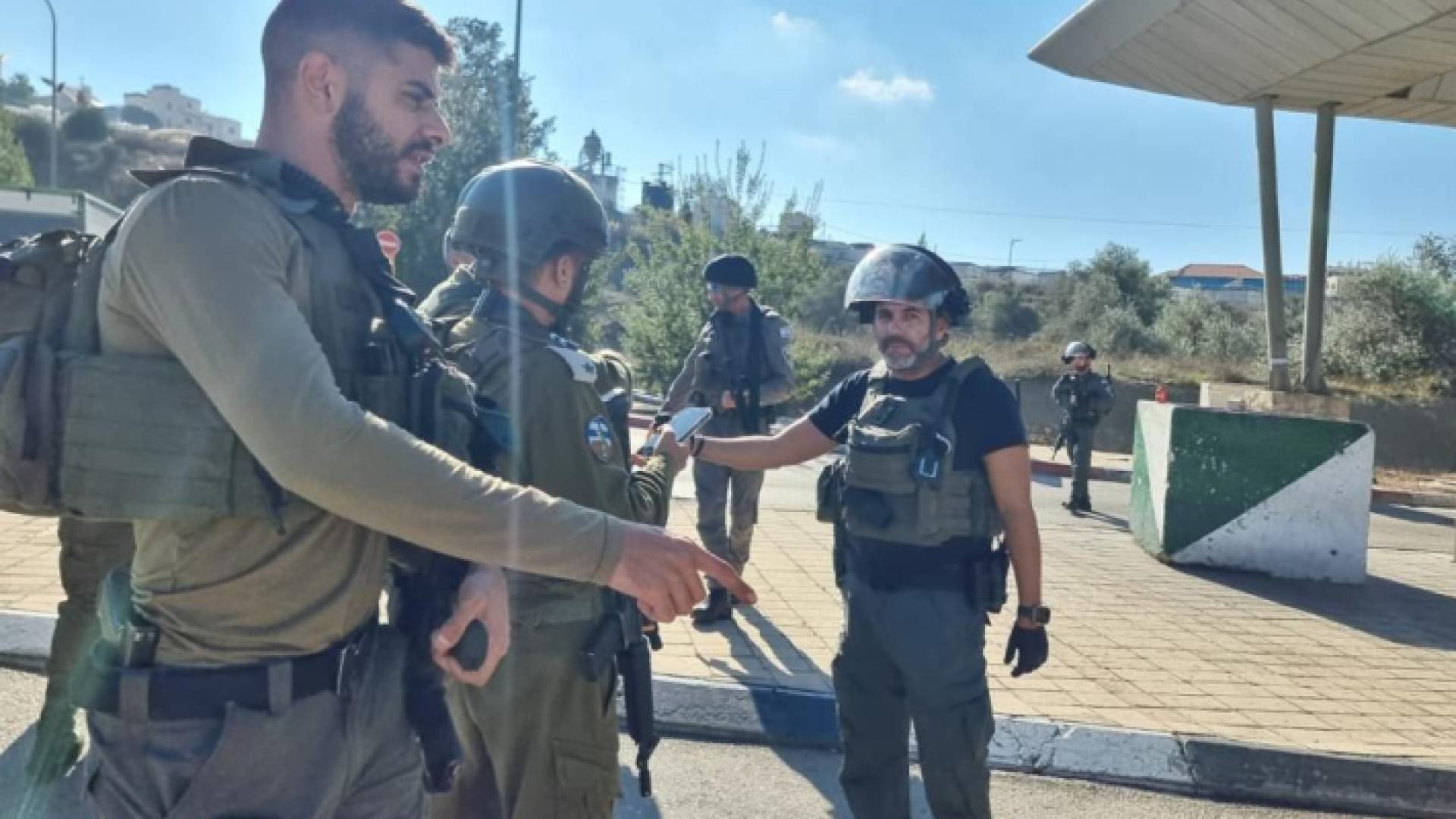 من موقع عملية النفق جنوب القدس