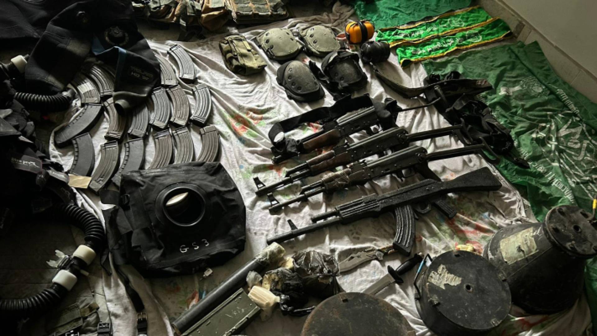 مزاعم جيش الاحتلال بالعثور على أسلحة في منزل رئيس المكتب السيسي لحركة حماس إسماعيل هنية في قطاع غزة