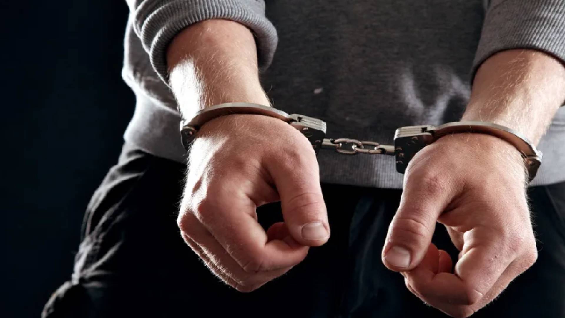 صورة تعبيرية لشخص قبض عليه