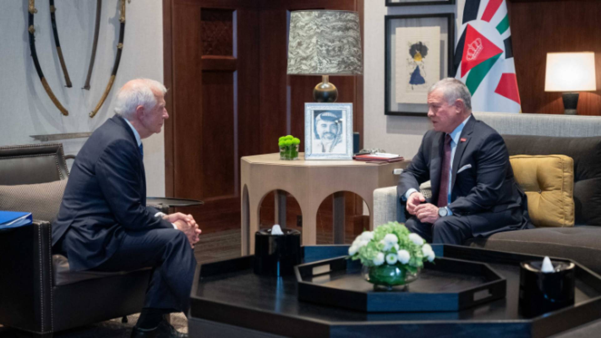 جانب من لقاء جلالة الملك مع الممثل الأعلى للاتحاد الأوروبي للشؤون الخارجية والسياسة الأمنية جوزيب بوريل