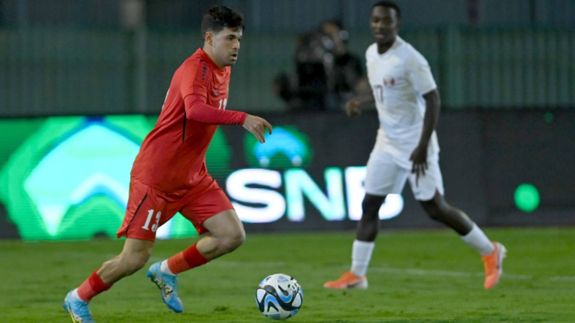 من مباراة المنتخب الوطني مع قطر