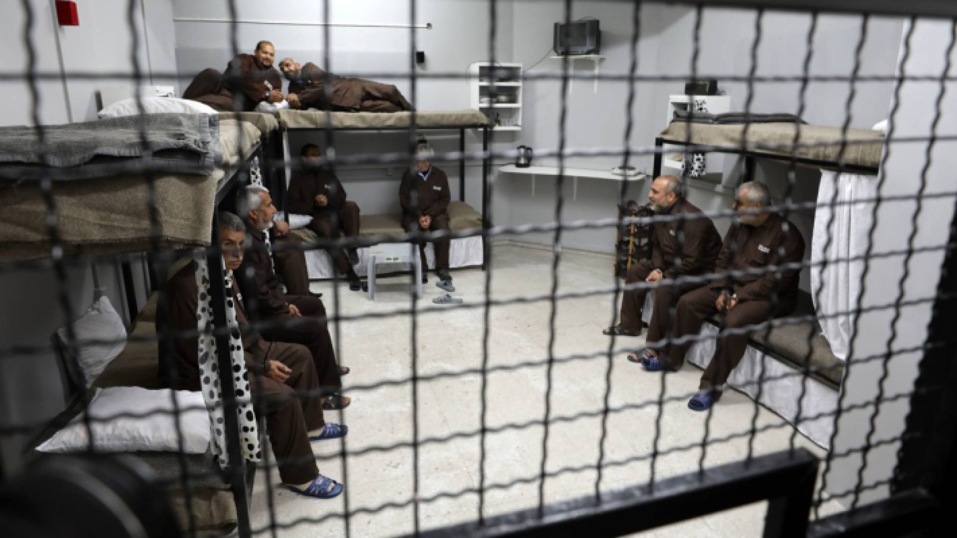 فلسطينيون في سجون الاحتلال