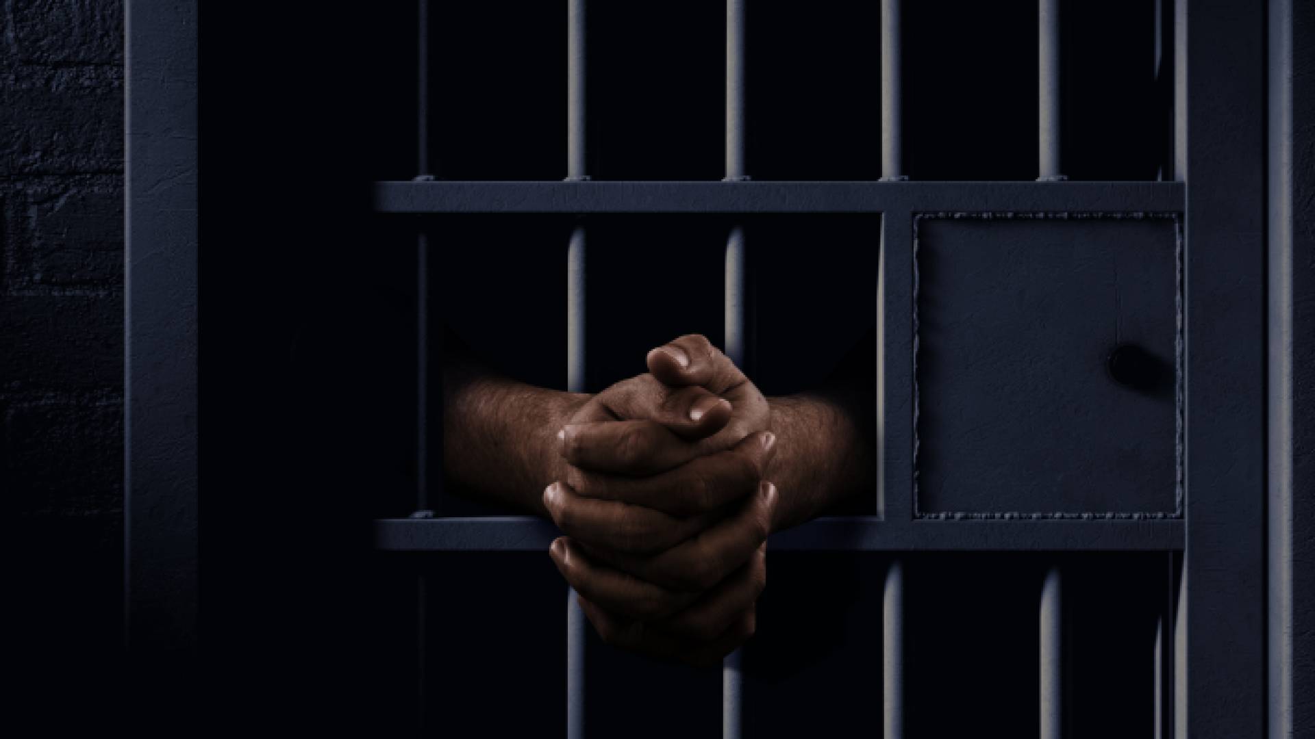 شخص داخل حبس