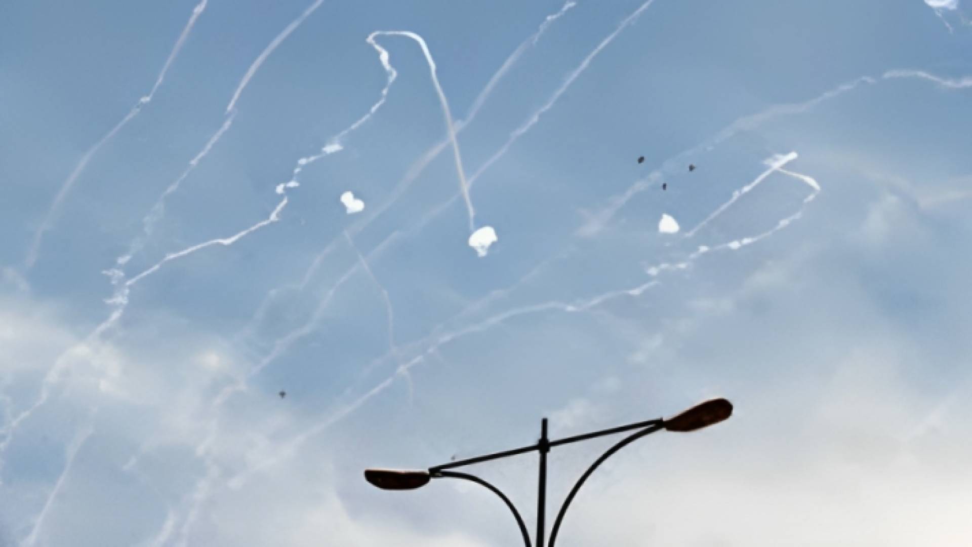 رشقات في أجواء الأراضي المحتلة