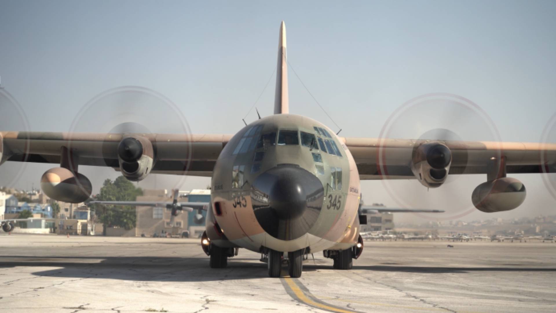 تجهيز 3 طائرات محملة بالمساعدات الجديدة إلى الأهل في قطاع غزة