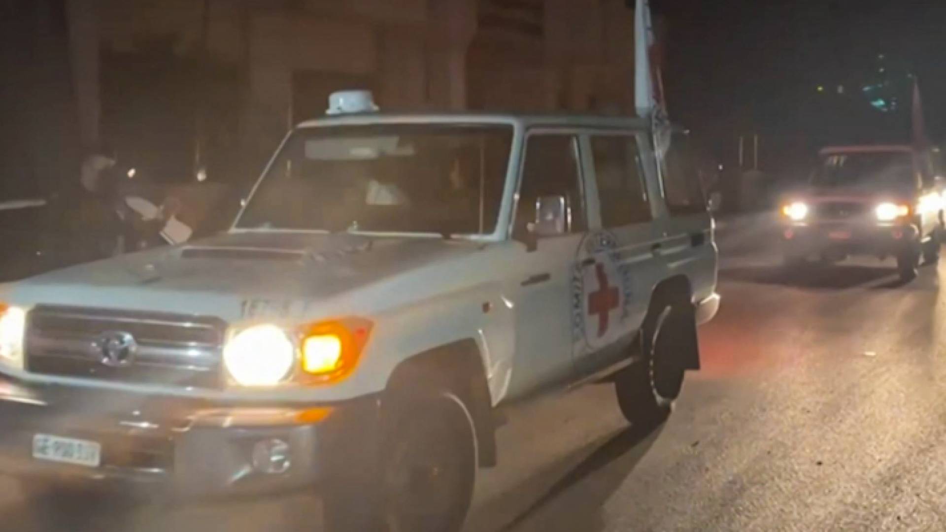 مركبة تابعة للصليب الاحمر