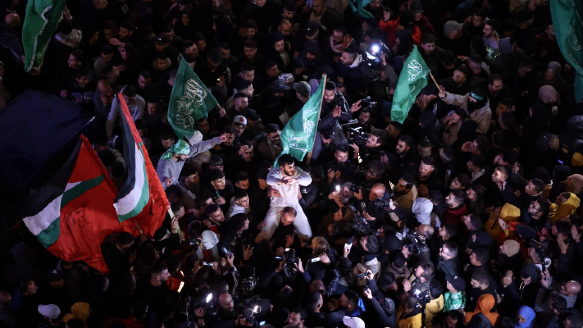 استقبال حاشد للأسرى المحررين في رام الله