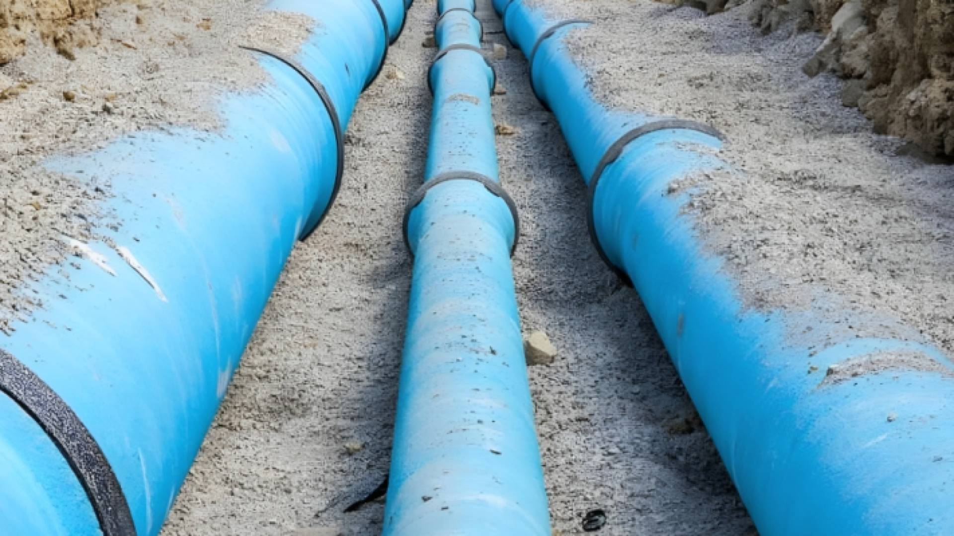 أنابيب مياه