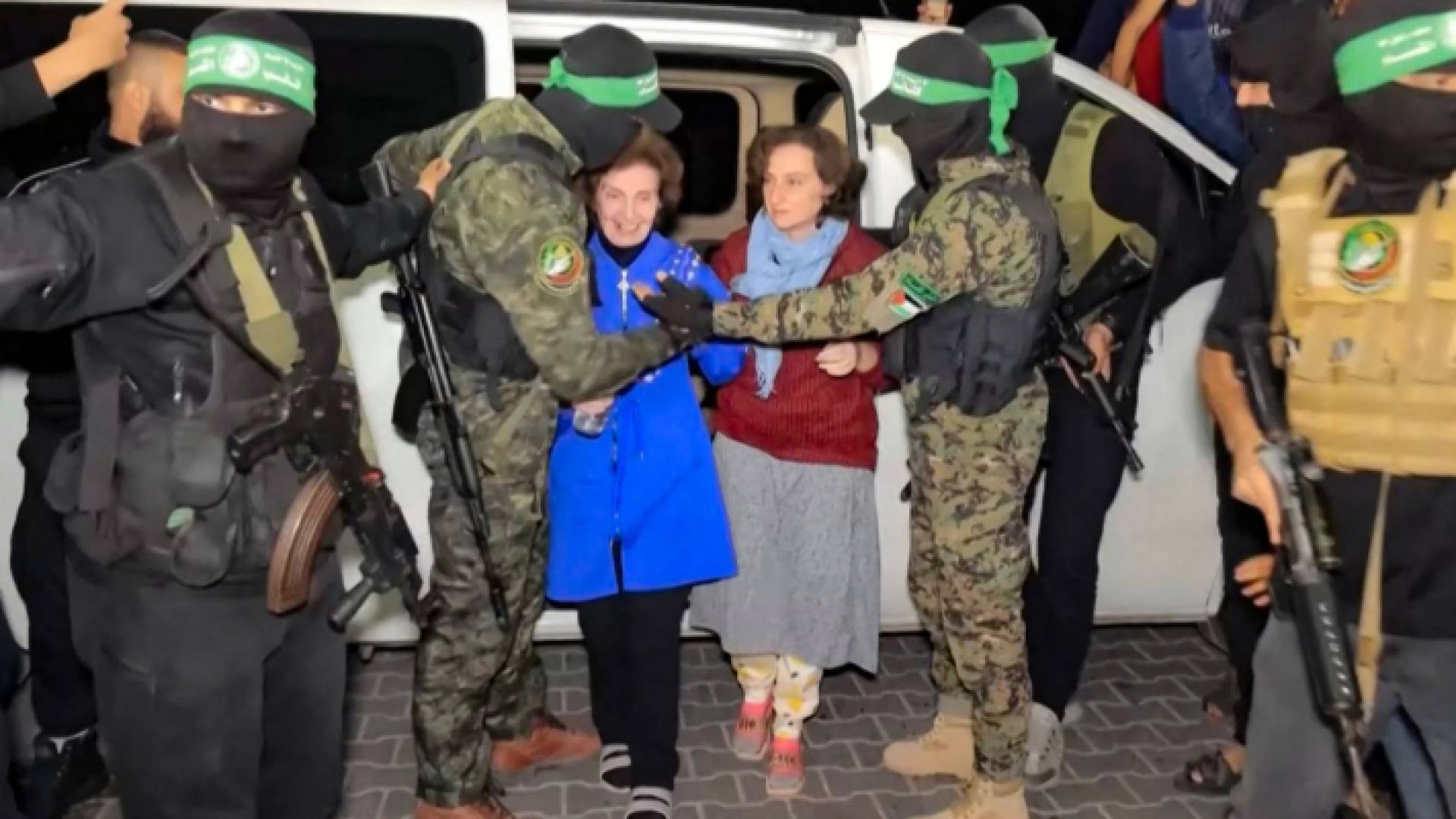 الإفراج عن الروستين المحتجزتين