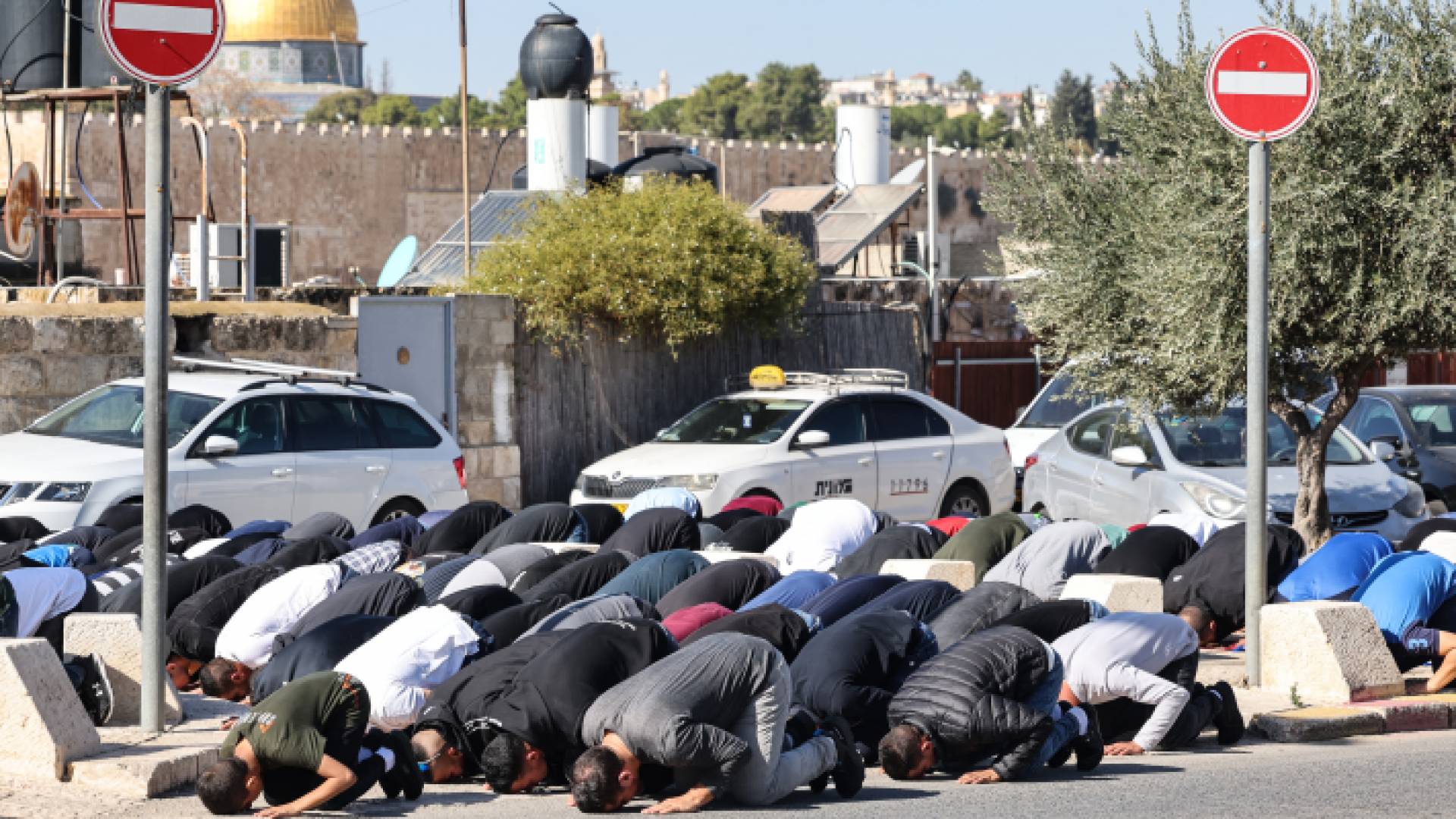 قوات الاحتلال تمنع المصلين من الوصول للمسجد الأقصى الجمعة