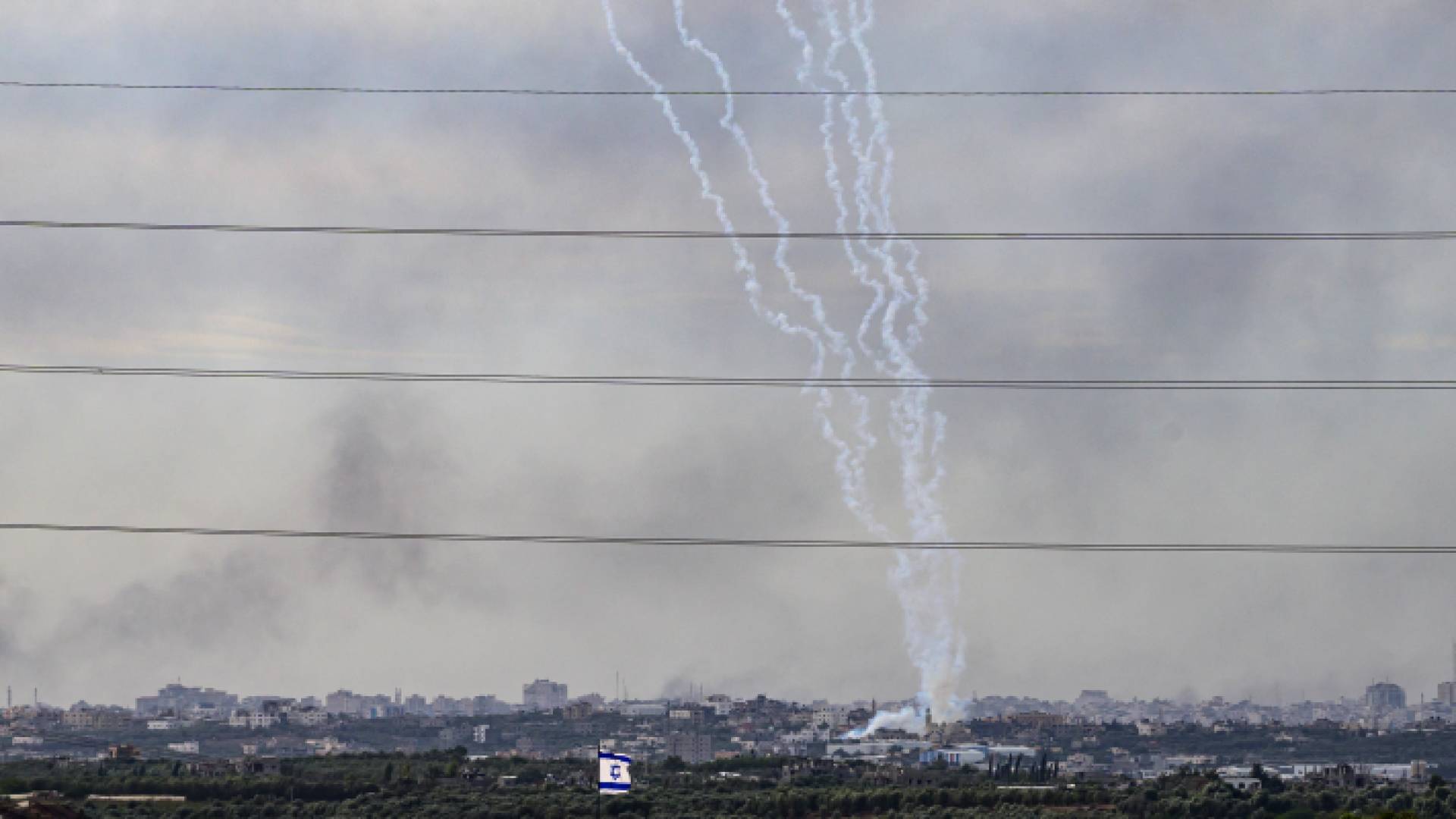 رشقة صاروخية